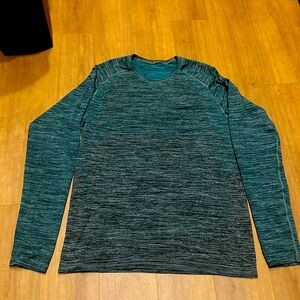 Lululemon Men’s Long Sleeve Tech Vent Shirt, Size Large